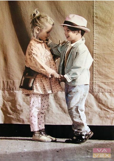 Poster 3186, Tanzende Kinder, Größe 98 x 68 cm